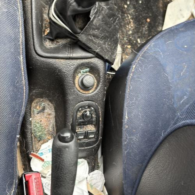 Retroviseur interieur PEUGEOT 206 Photo n°15