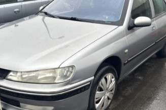 Pare choc arriere PEUGEOT 406