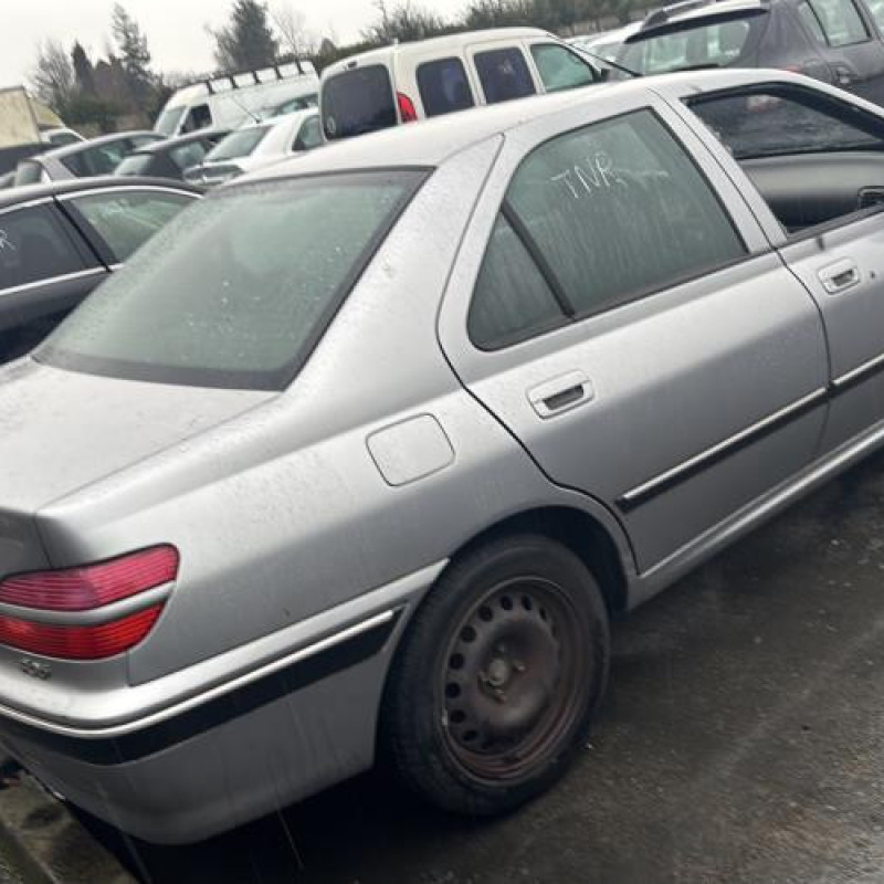 Pare choc arriere PEUGEOT 406 Photo n°9