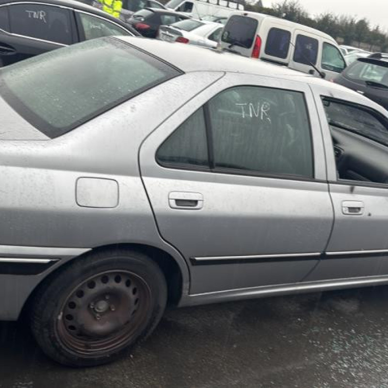 Pare choc arriere PEUGEOT 406 Photo n°13