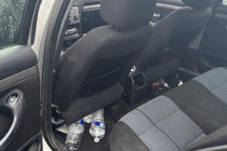 Pare choc arriere PEUGEOT 406