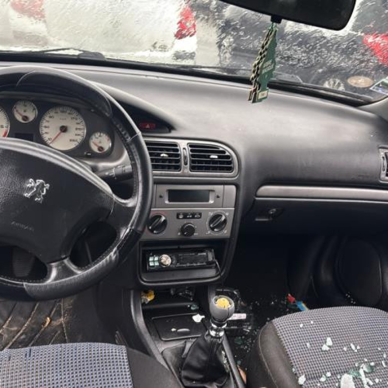 Pare choc arriere PEUGEOT 406 Photo n°17