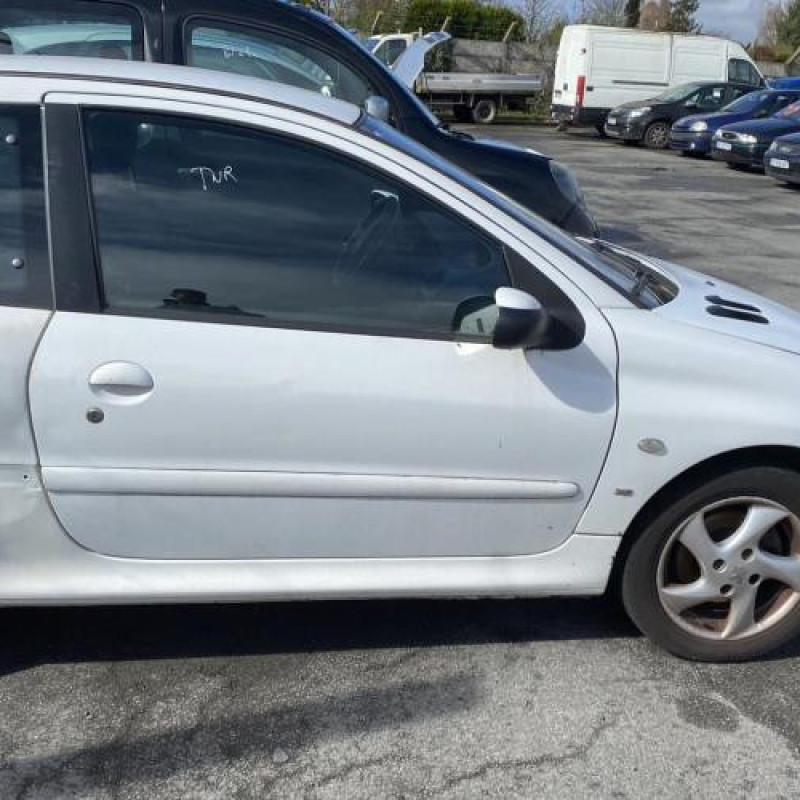 Boitier air bag PEUGEOT 206 Photo n°9