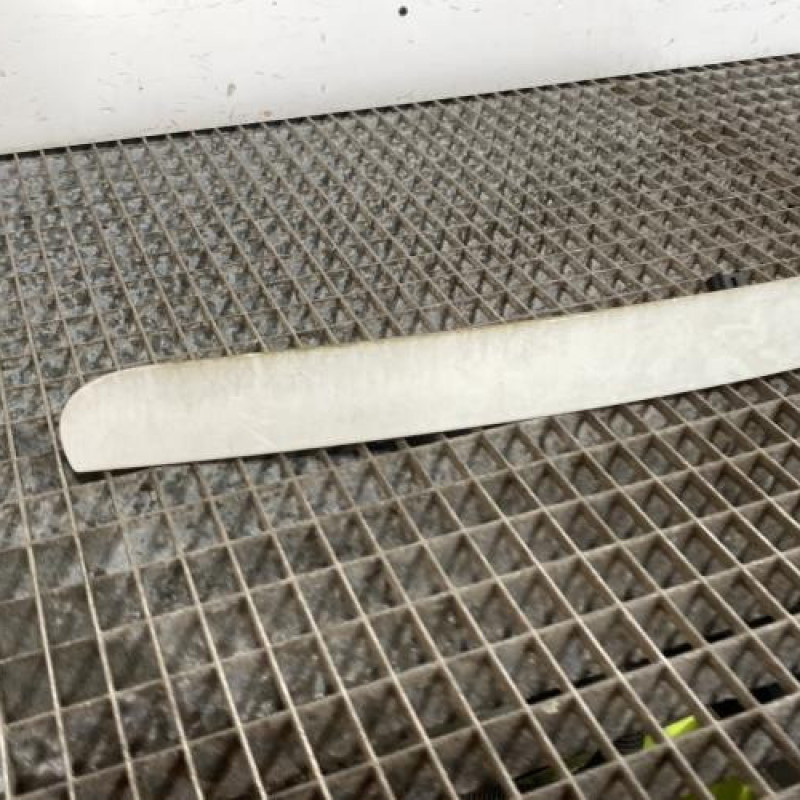 Baguette de coffre PEUGEOT 207 Photo n°2