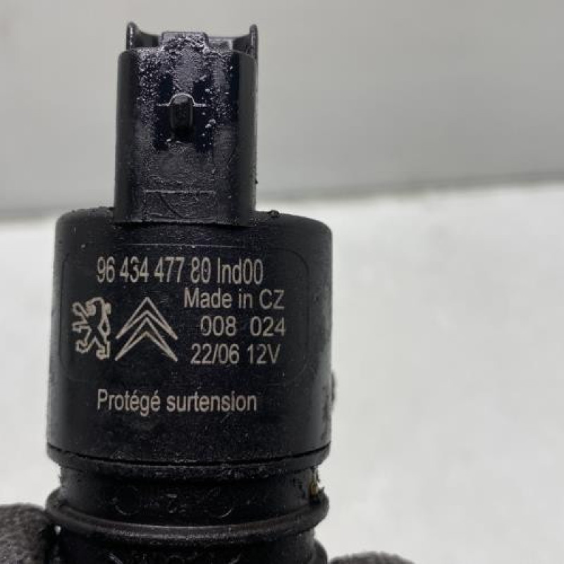 Pompe lave glace avant CITROEN C6 Photo n°4