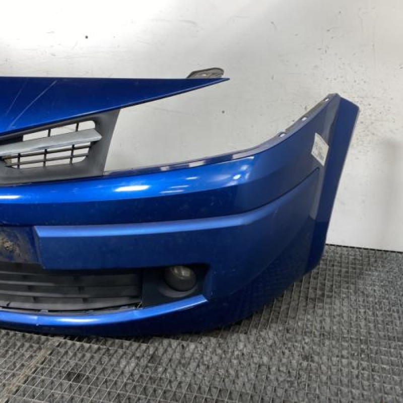 Pare choc avant RENAULT MEGANE 2 Photo n°3