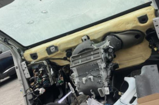 Pivot de moyeu avant gauche PEUGEOT 208 1