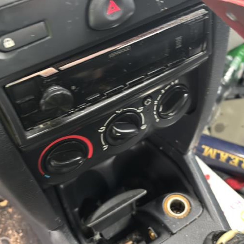 Bouton de warning RENAULT CLIO 2 Photo n°19