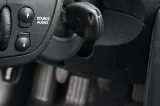 Amortisseur avant gauche RENAULT CLIO 3
