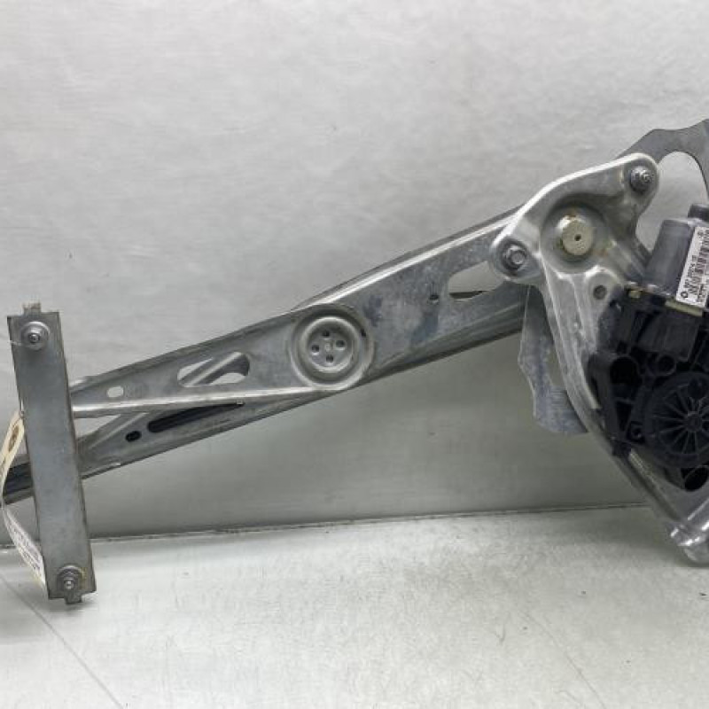 Leve vitre electrique avant droit RENAULT SCENIC 3 Photo n°1