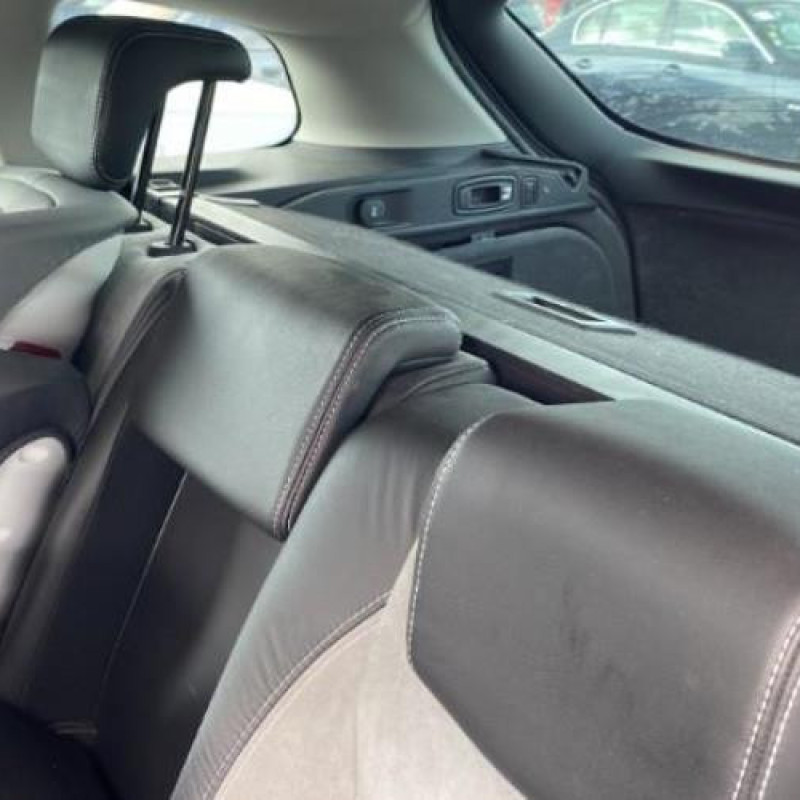 Plage arriere RENAULT LAGUNA 3 Photo n°9