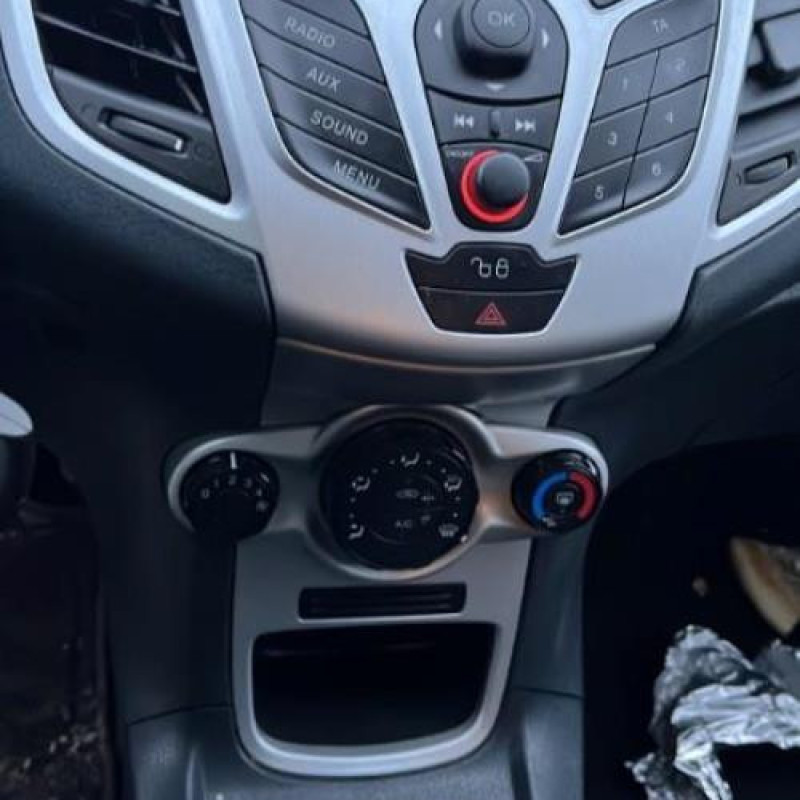 Plage arriere FORD FIESTA 6 Photo n°5