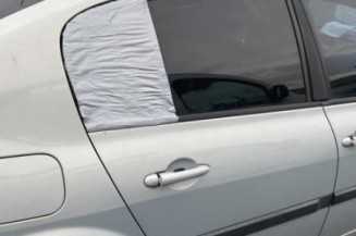Bouton de coffre RENAULT MEGANE 2