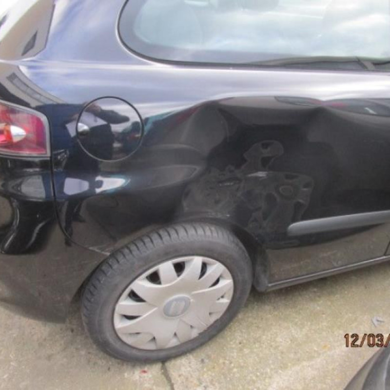 Face avant SEAT IBIZA 3 Photo n°8