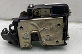 Serrure arriere droit VOLKSWAGEN GOLF 3 Photo n°1