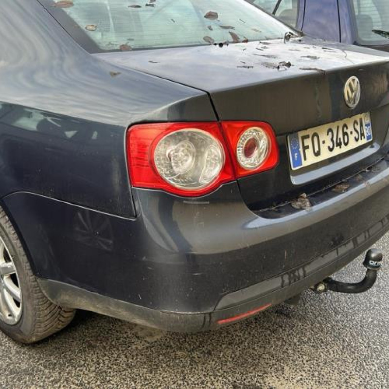 Feu arriere secondaire gauche (feux) VOLKSWAGEN JETTA 3 Photo n°5