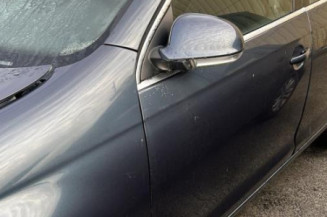 Feu arriere secondaire gauche (feux) VOLKSWAGEN JETTA 3