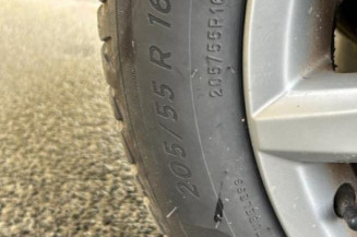 Feu arriere secondaire gauche (feux) VOLKSWAGEN JETTA 3