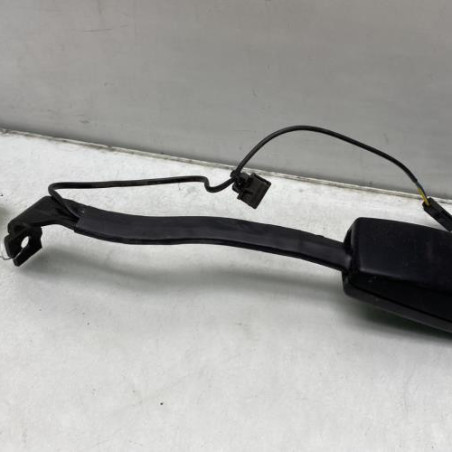 Attache ceinture avant droit VOLKSWAGEN JETTA 3 Photo n°1