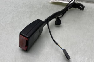 Attache ceinture avant droit VOLKSWAGEN JETTA 3