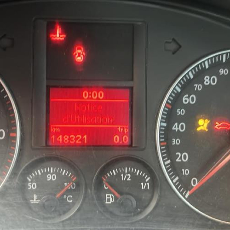 Attache ceinture avant droit VOLKSWAGEN JETTA 3 Photo n°12