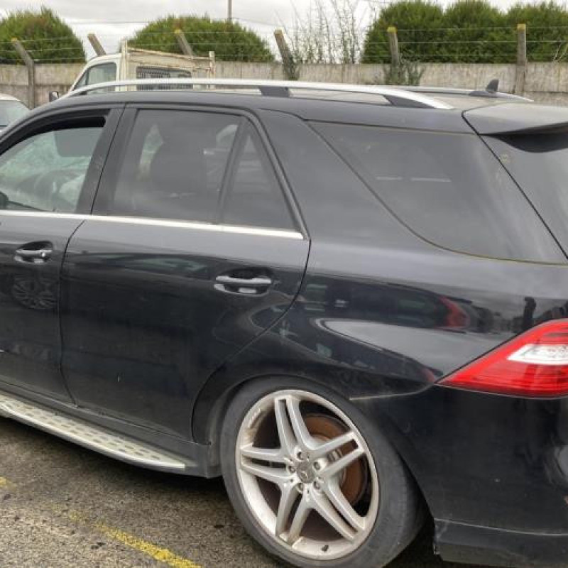 Essieu arriere MERCEDES CLASSE M 166 Photo n°15