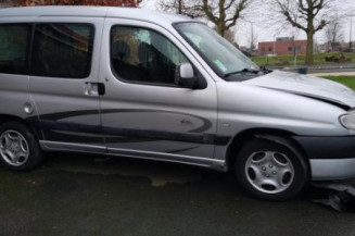 Porte avant gauche PEUGEOT PARTNER 1