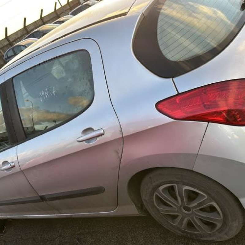 Malle/Hayon arriere PEUGEOT 308 1 Photo n°18