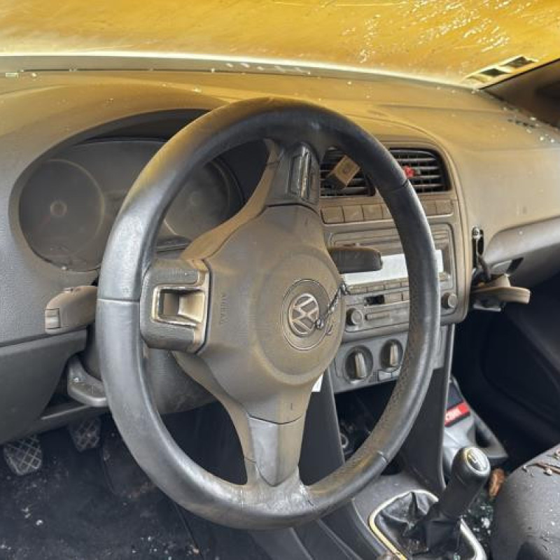 Actionneur verrou trappe d'essence VOLKSWAGEN POLO 5 Photo n°14
