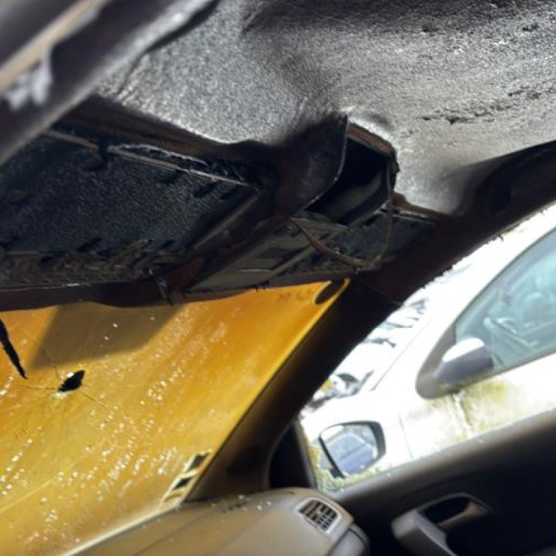 Actionneur verrou trappe d'essence VOLKSWAGEN POLO 5 Photo n°15