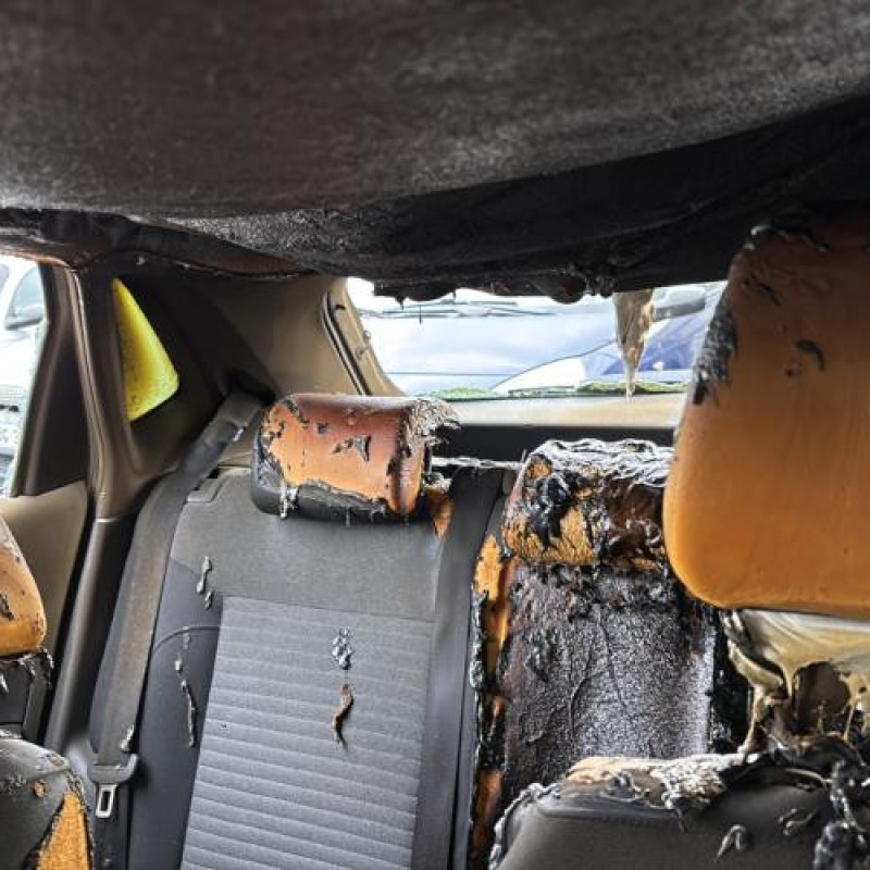 Actionneur verrou trappe d'essence VOLKSWAGEN POLO 5 Photo n°16