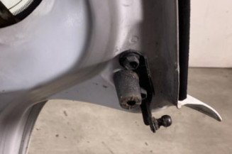 Malle/Hayon arriere TOYOTA YARIS 1