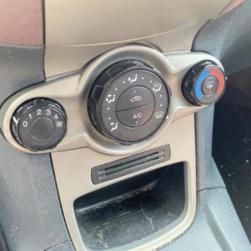 Moteur FORD FIESTA 6 Photo n°5