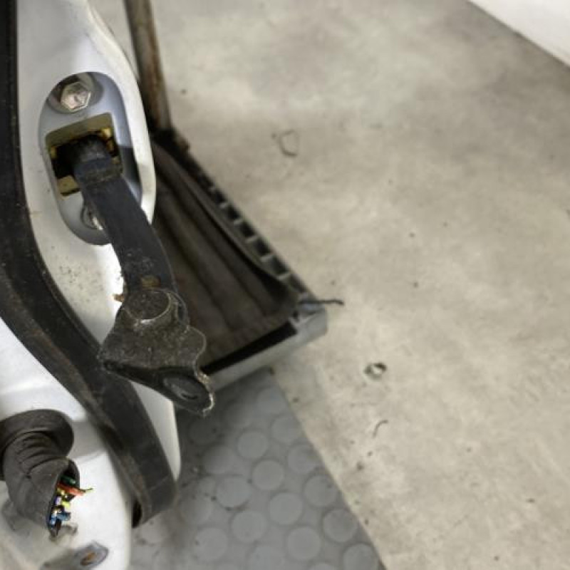 Porte avant droit TOYOTA YARIS 1 Photo n°6