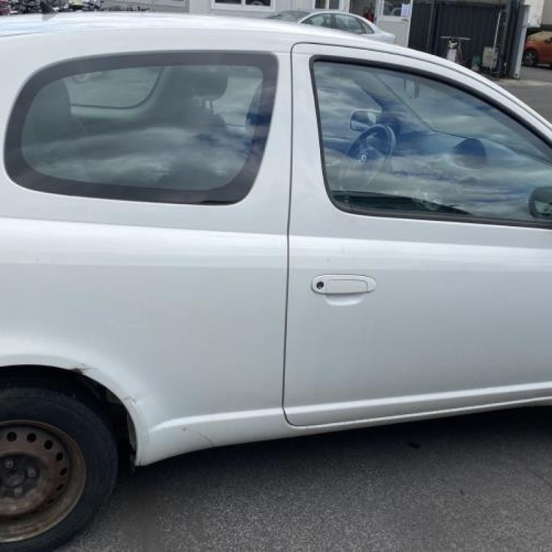 Porte avant droit TOYOTA YARIS 1 Photo n°16