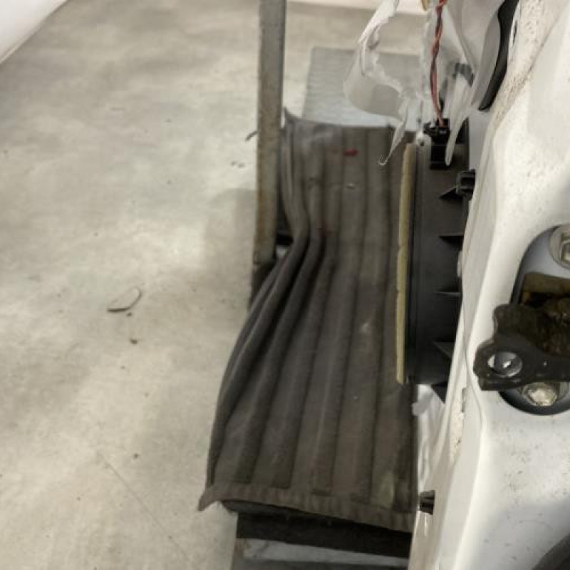 Porte avant gauche TOYOTA YARIS 1 Photo n°4