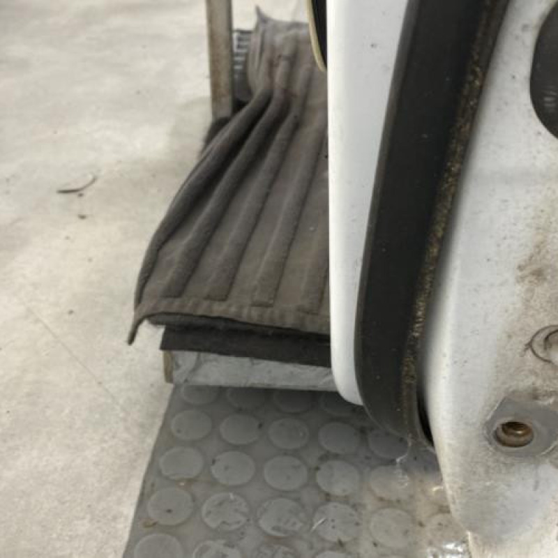 Porte avant gauche TOYOTA YARIS 1 Photo n°5