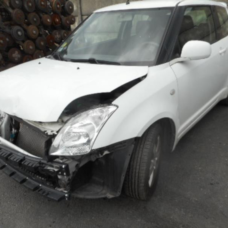 Moteur SUZUKI SWIFT 3 Photo n°1
