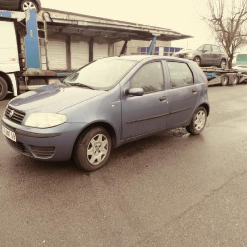 Moteur FIAT PUNTO 2 Photo n°3