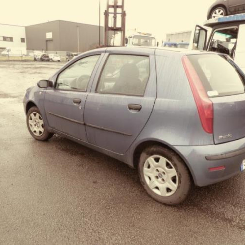 Moteur FIAT PUNTO 2 Photo n°6