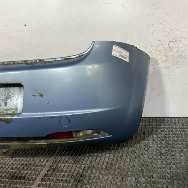 Pare choc arriere FIAT GRANDE PUNTO Photo n°4