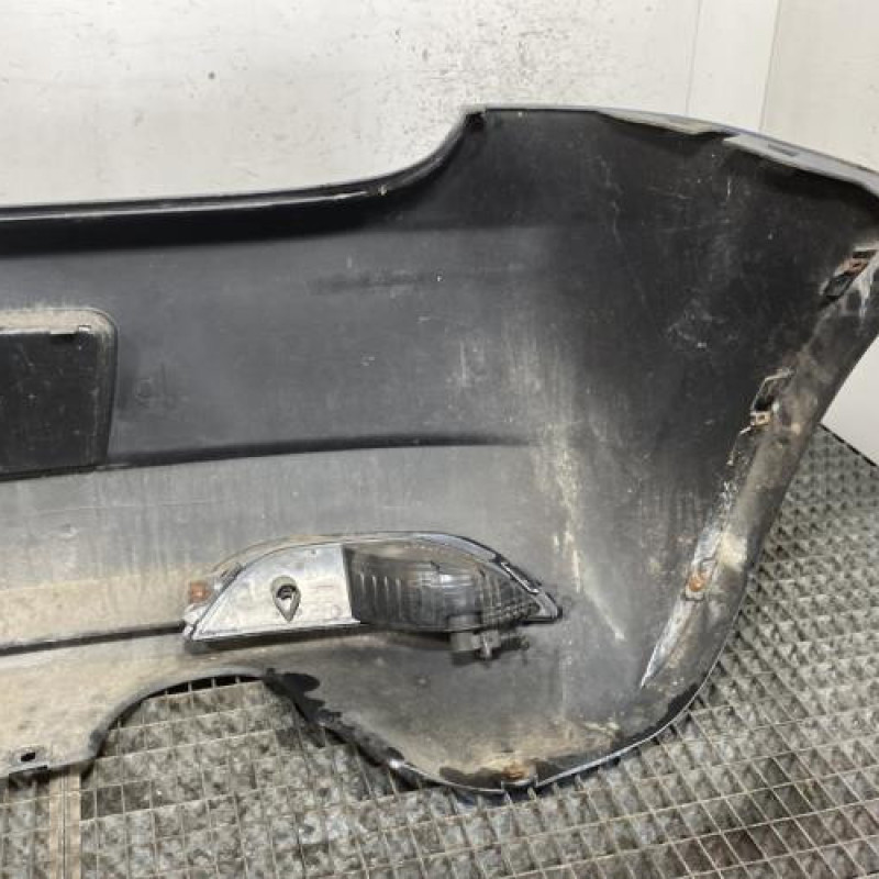Pare choc arriere FIAT GRANDE PUNTO Photo n°5