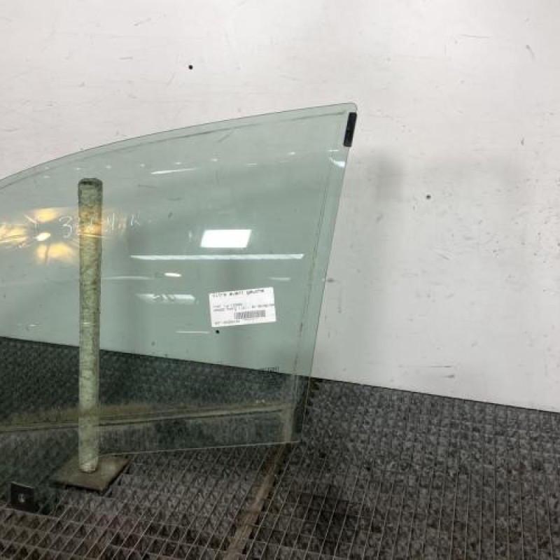 Vitre avant gauche FIAT GRANDE PUNTO Photo n°4