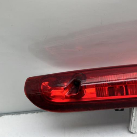 Feu arriere stop central PEUGEOT 208 1