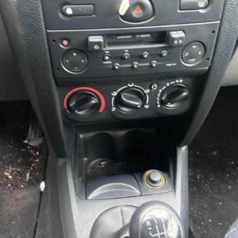 Moteur RENAULT CLIO 2 Photo n°19
