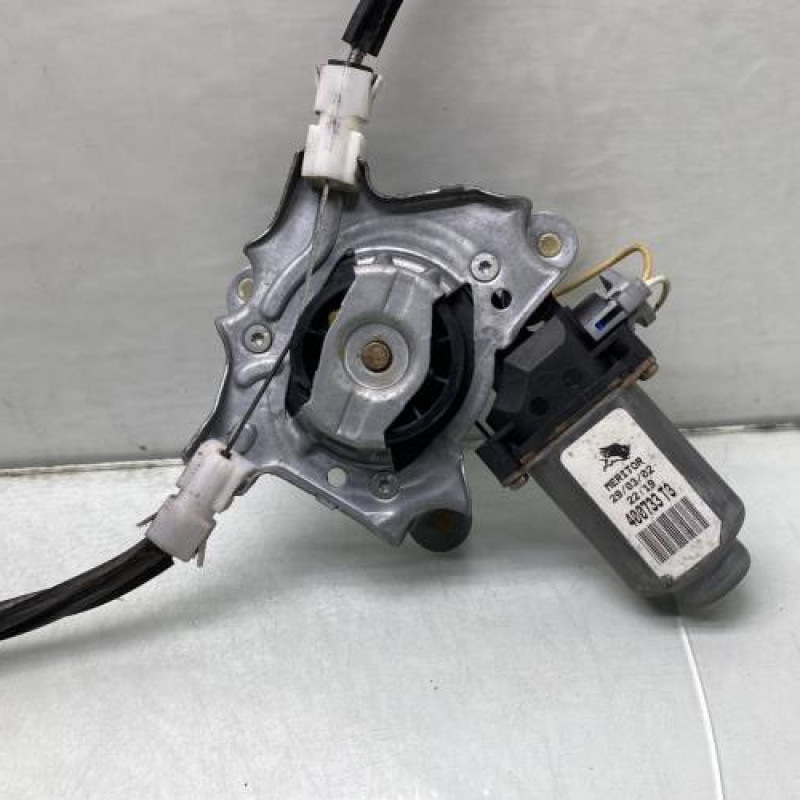 Leve vitre electrique avant gauche RENAULT SCENIC 1 Photo n°3