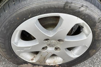 Pare choc arriere PEUGEOT 207