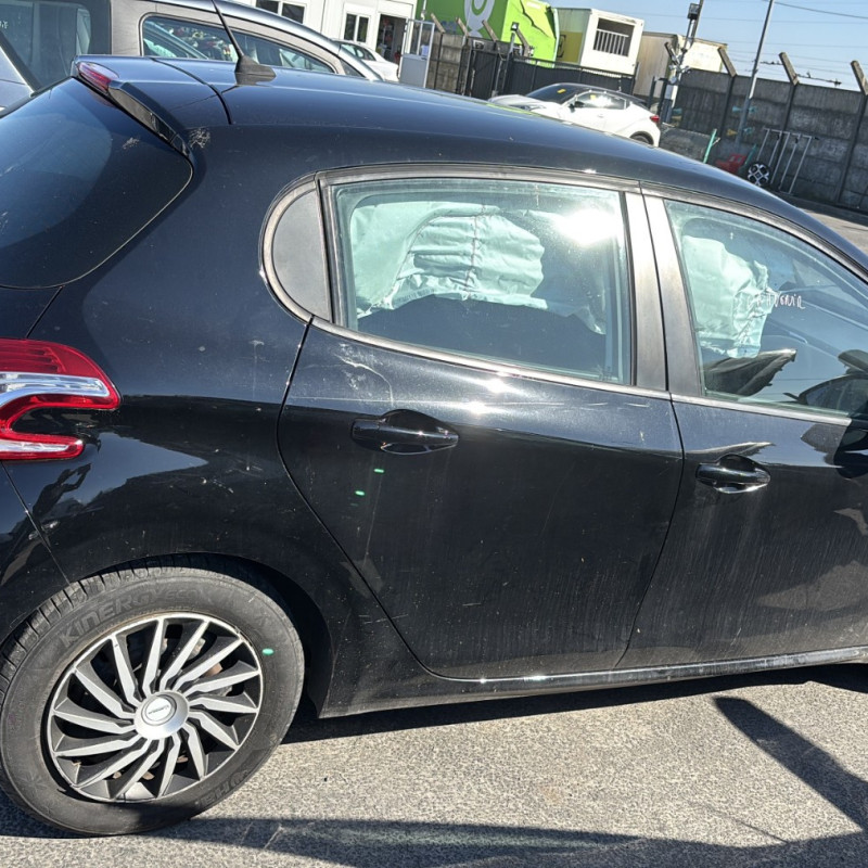 PEUGEOT 208 1 PHASE 1 1.6 HDI - 8V TURBO Photo n°6