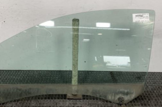 Vitre avant gauche RENAULT CLIO 3 Photo n°1