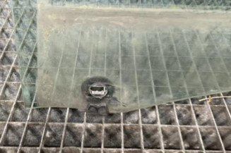Vitre avant gauche RENAULT CLIO 3